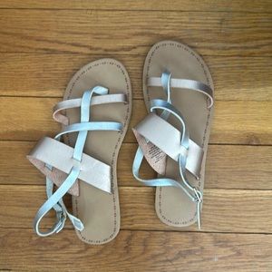 NWT Gap Sandals